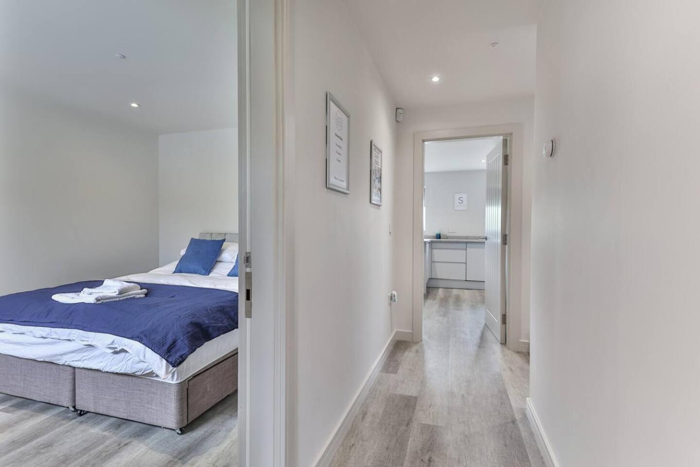 Newly Renovated 3 Bed 2 Bath Apartment & Parking Sheffield Exterior photo