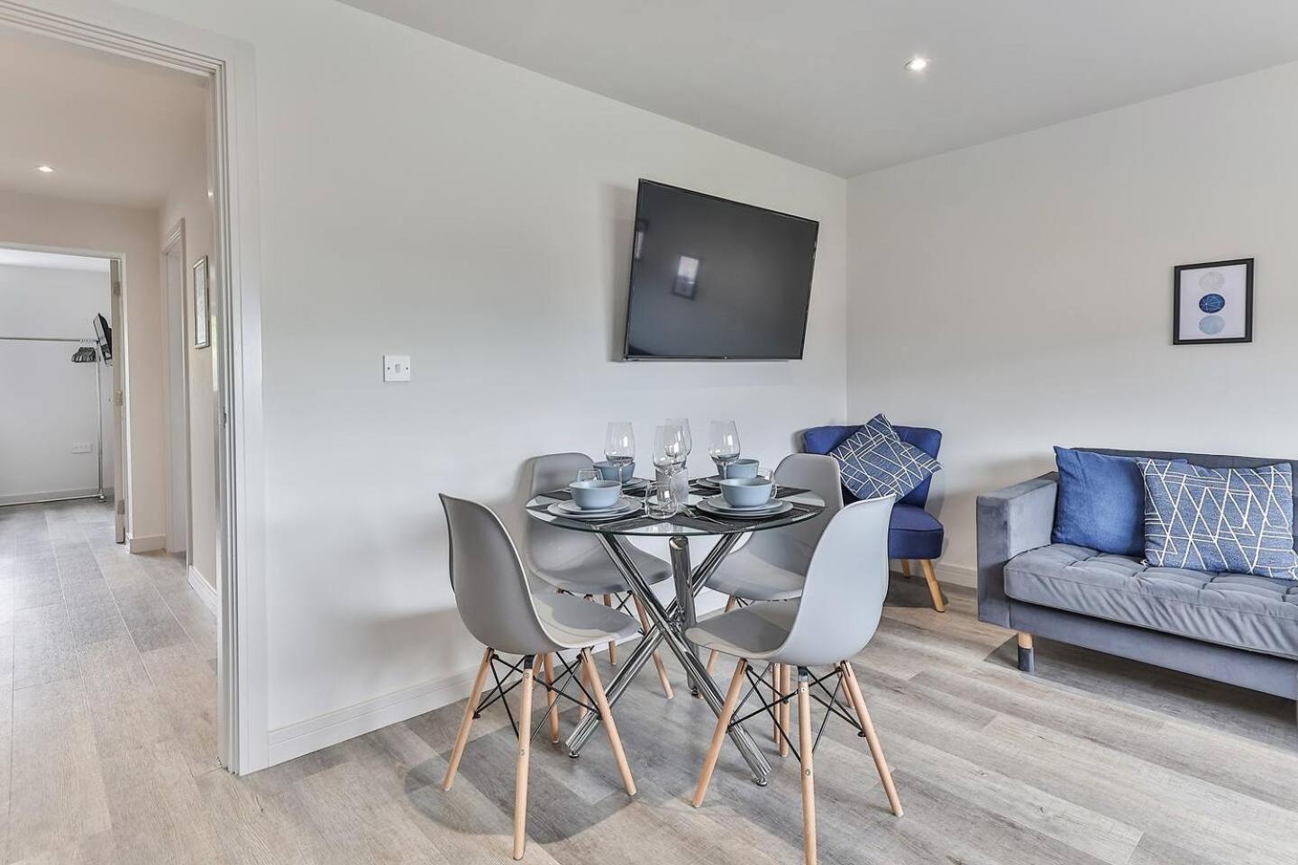 Newly Renovated 3 Bed 2 Bath Apartment & Parking Sheffield Exterior photo